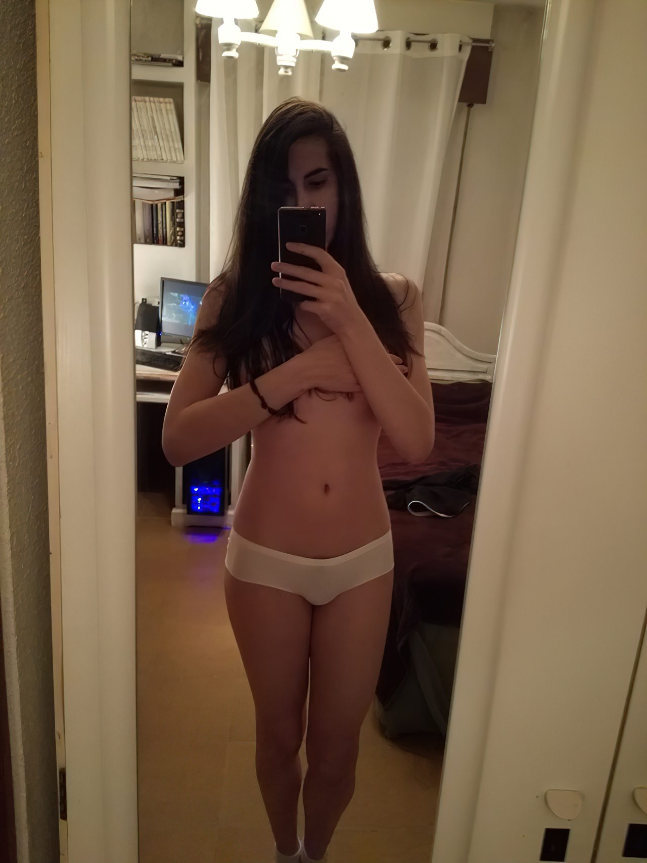 Travesti Adolescente Mostrando Corpo (3)